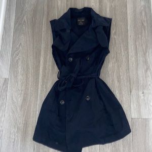 Love tree woman’s vest size small